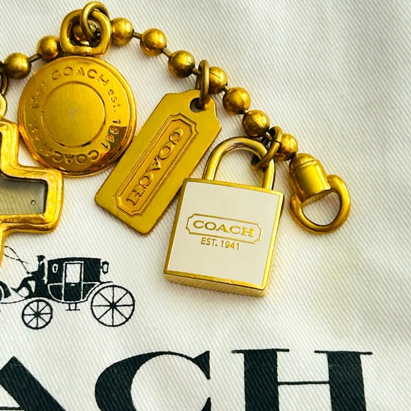 💰SOLD💰Vintage Coach 1941 Charm Bracelet - Picture 14 of 15